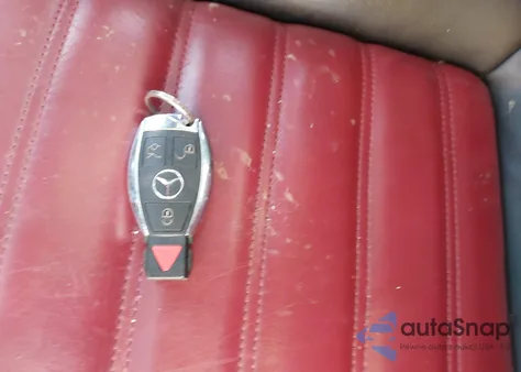 2017 Mercedes-Benz Slc 300 z USA, uszkodzony, nr VIN WDDPK3JA9HF128298